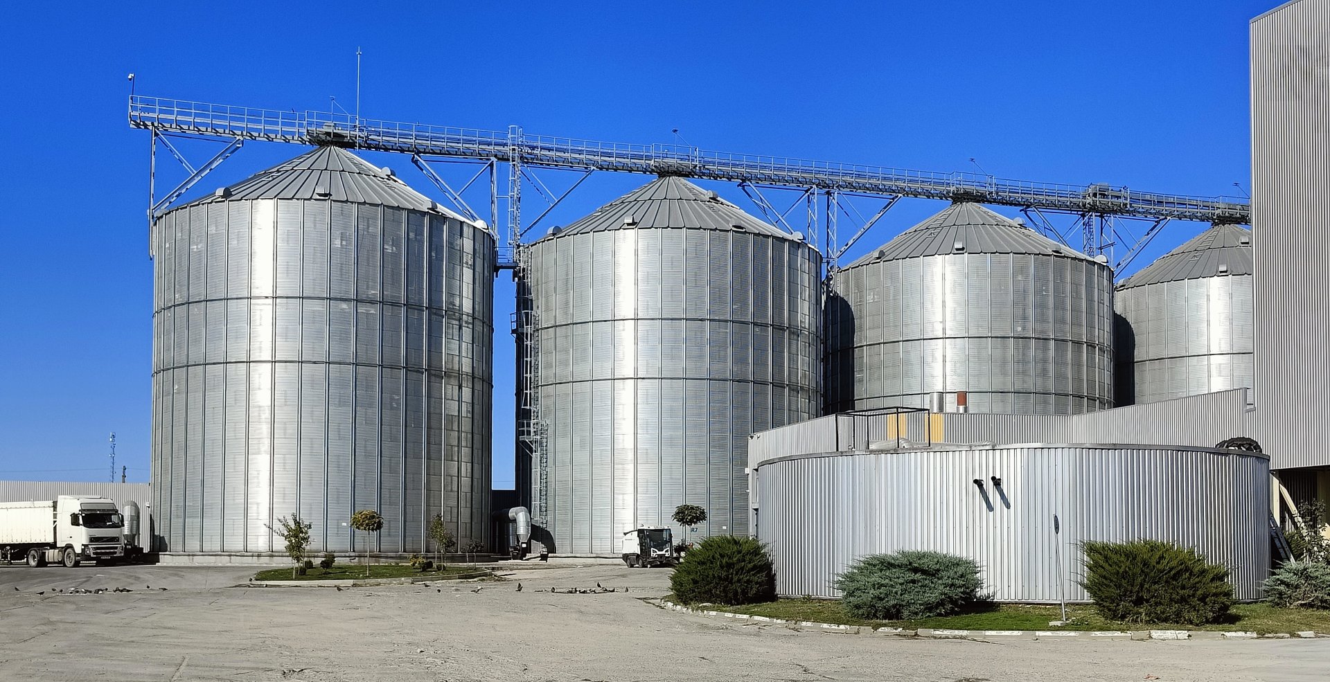 Pajo Agriculture - Fabrica nutreturi combinate - capacitati noi depozitare 70.000t, modernizare, consolidare, modificari interioare, magazin prezentare