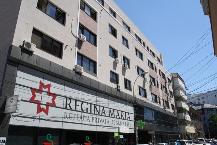 Centrul Medical Unirea / Regina Maria - Trei amenajări la nașterea brandului — Hatmanul Arbore, Euroclinic Floreasca, Brodina