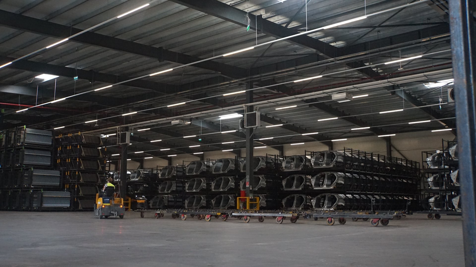 Ford Romania / Quantum Construct - Car body storage facility, assembly facility