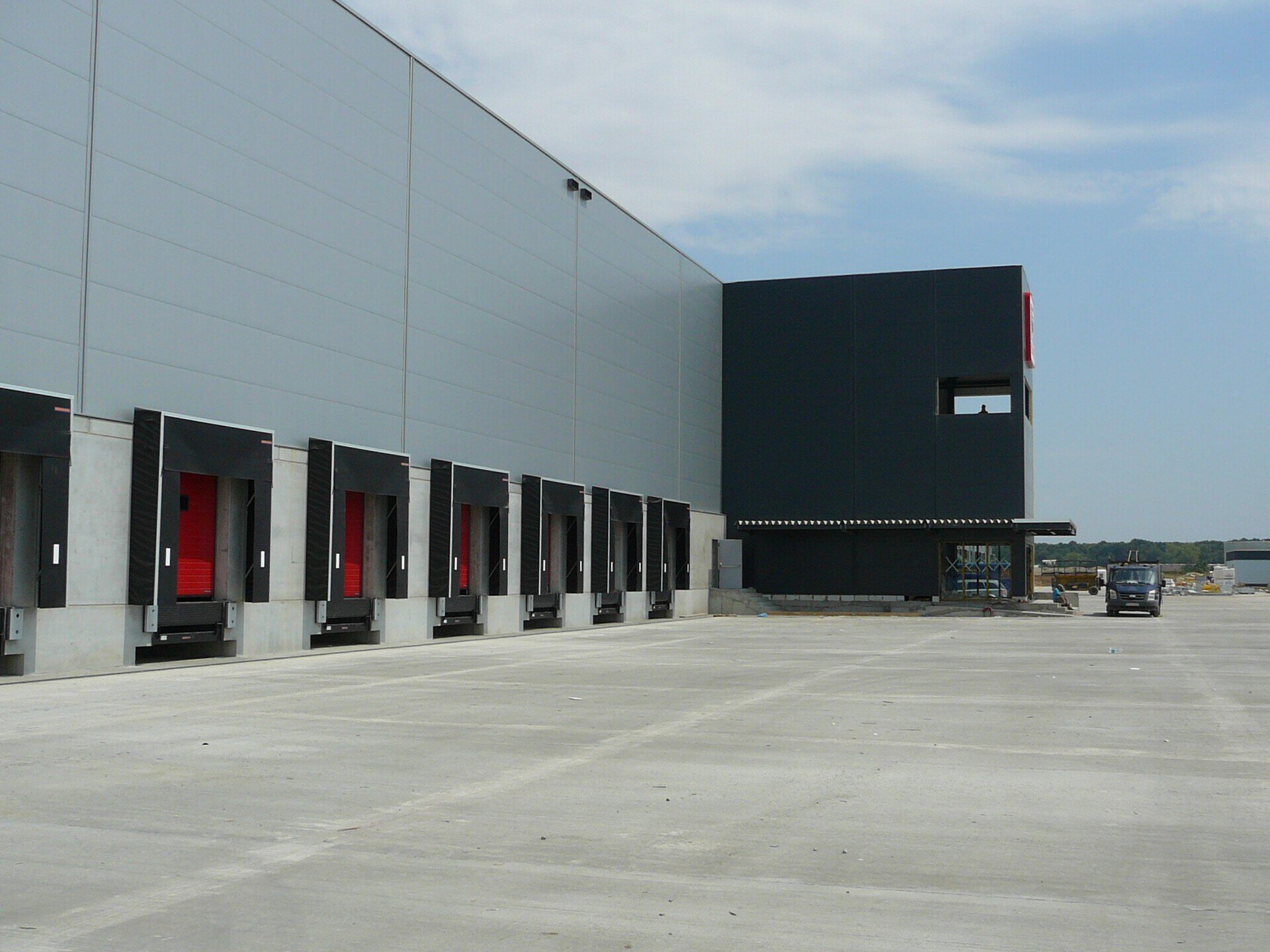 Depozitul de comerț Mega Image de cca 47.000 mp de la Ștefăneștii de Jos, consultanță PPAE