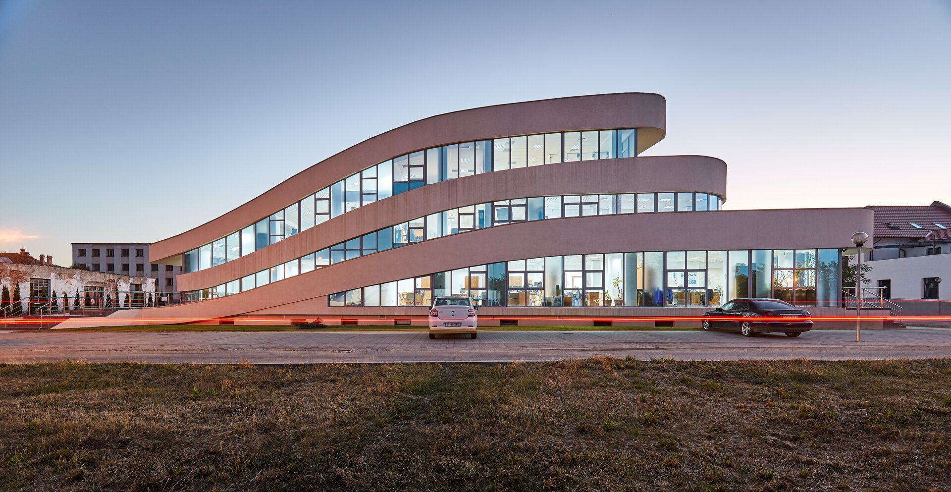 Apa Tarnavei Mari - Headquarters and equipment garage