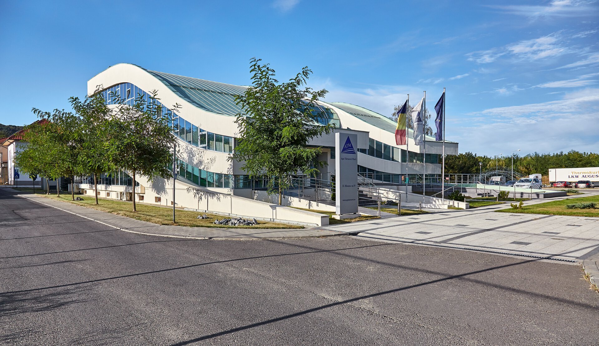 Apa Tarnavei Mari - Headquarters and equipment garage