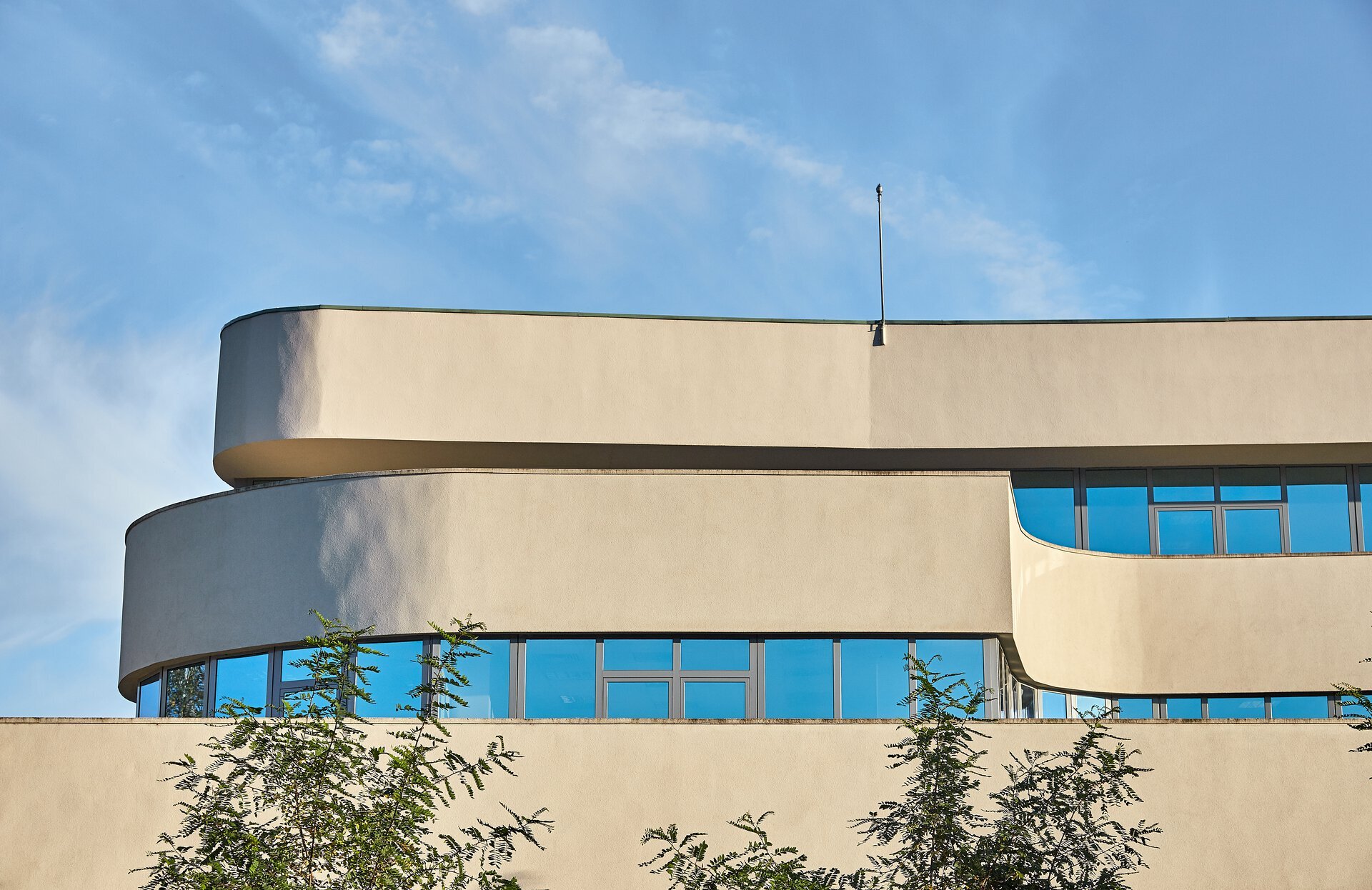 Apa Tarnavei Mari - Headquarters and equipment garage
