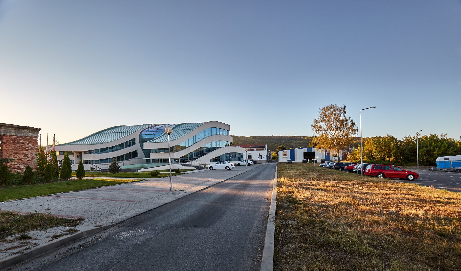 Apa Tarnavei Mari - Headquarters and equipment garage