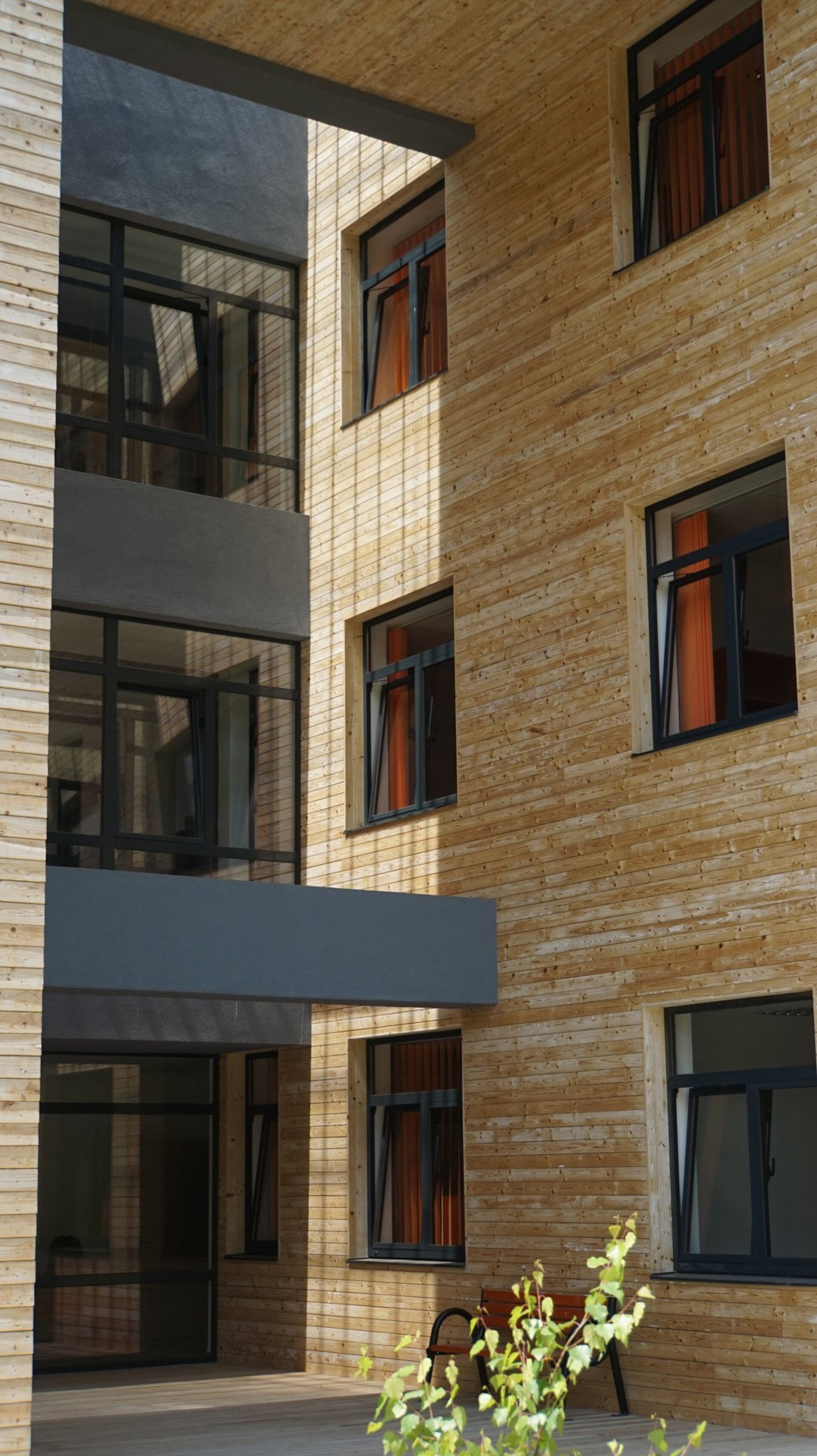 Vedere de ansamblu a incubatorul de afaceri Harghita Business Center, Odorheiu Secuiesc, proiect PPAE