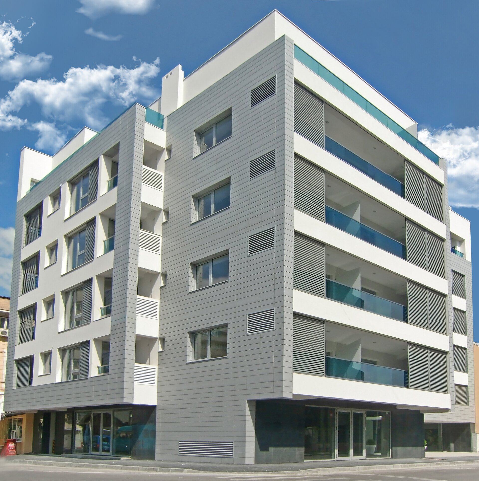 Clădirea de apartamente remodelată de pe str. Mihail Moxa, lângă campusul Moxa al ASE, proiect PPAE