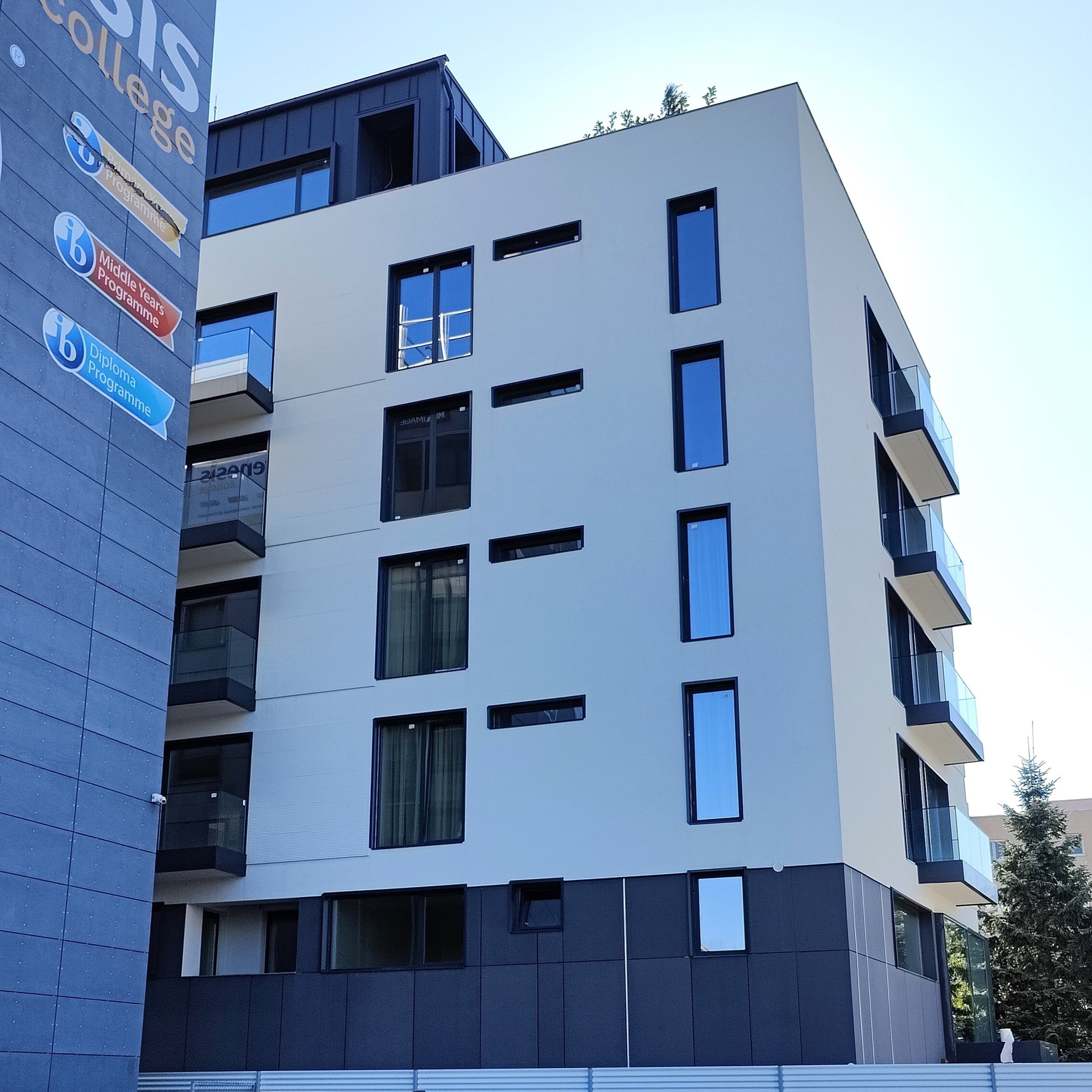 Straulesti Property - Clădire cu apartamente