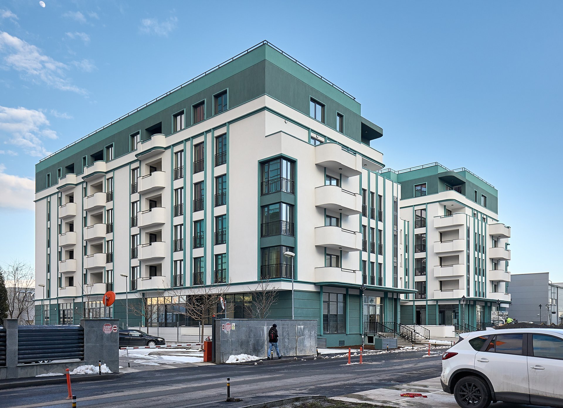 Clădirea de apartamente MOPH din Pipera, estetică exterioară de inspirație Art Deco devenită brandul vizual „My Place”, proiect PPAE