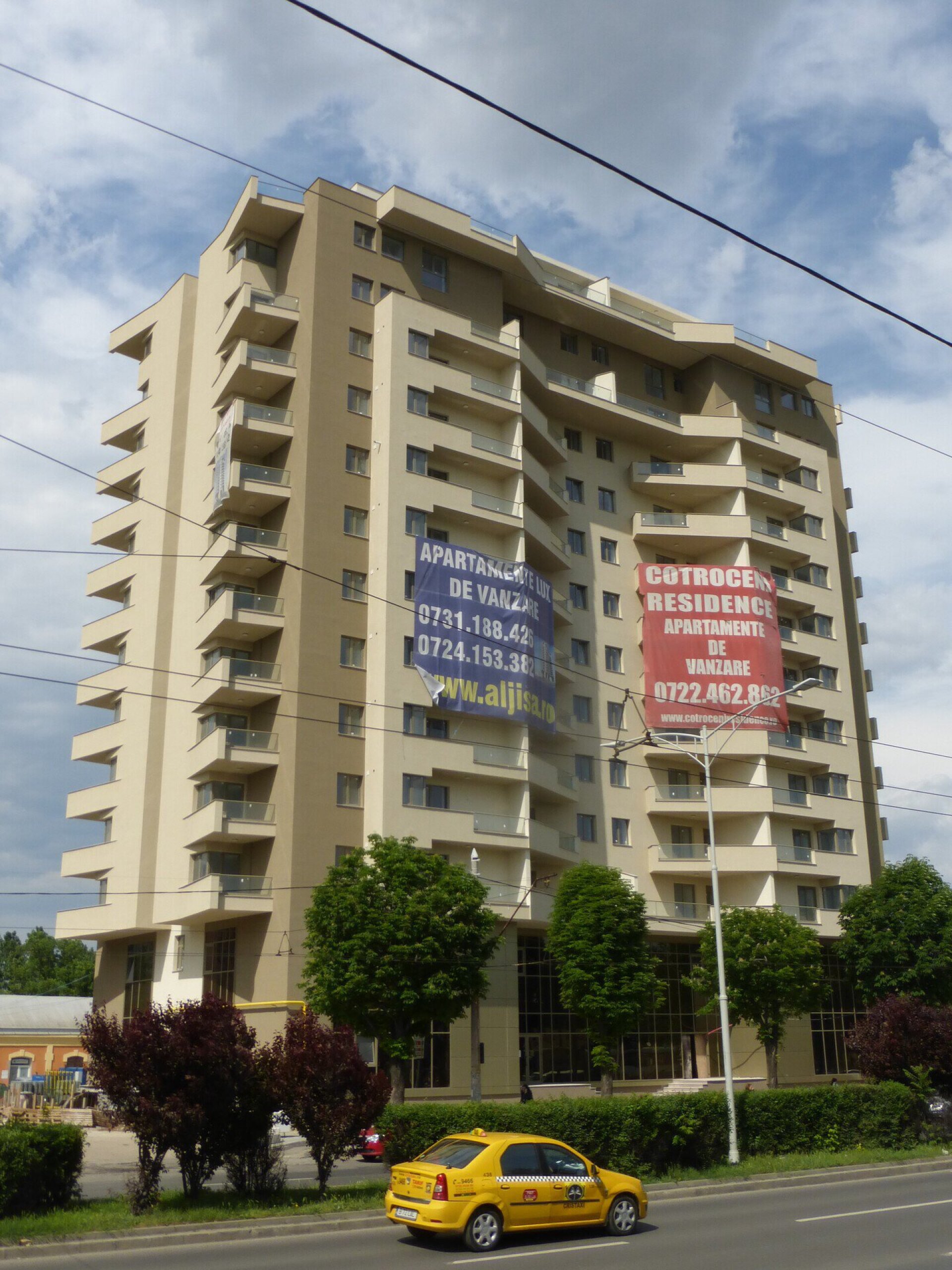 Overall view of the apartment building on Iuliu Maniu Blvd., District 6 Bucharest, a PPAE project