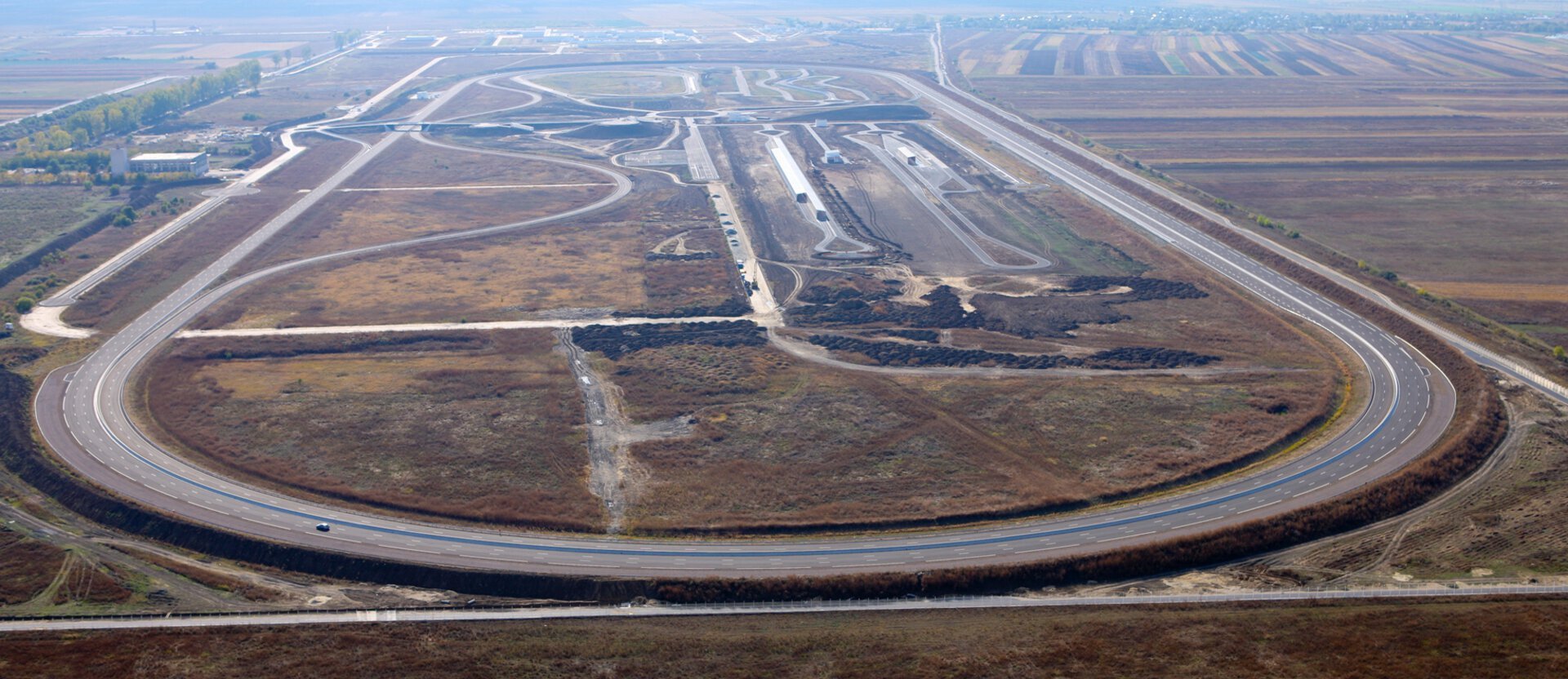 Renault Technologie Roumanie - Support Buildings for Testing Runways of the Automobile Testing Center